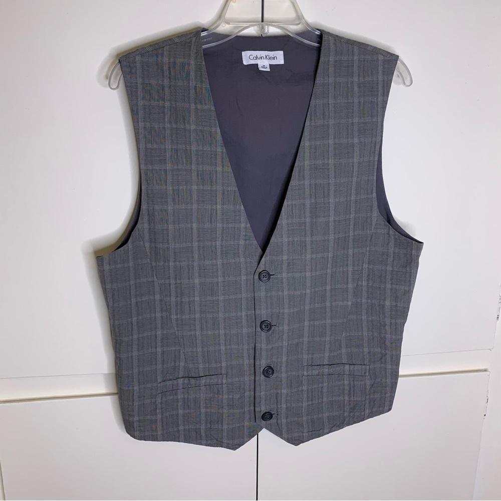 Calvin Klein Men’s Medium Gray Vest